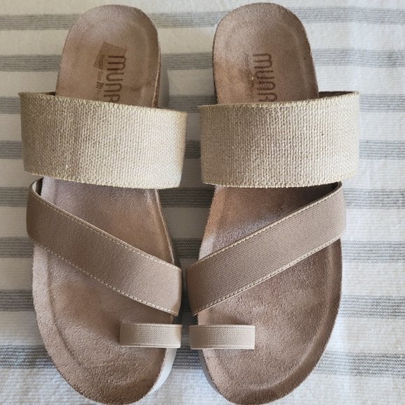Munro Tan Sandals with Cushioned Footbed - Picture 7 of 14